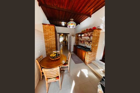 Cozinha de casa à venda com 4 quartos, 500m² em Portal da Serra, Barueri
