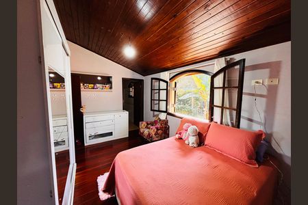 Casa à venda com 600m², 4 quartos e 6 vagas Casa à venda com 600m², 4 quartos e 6 vagasSuíte 1