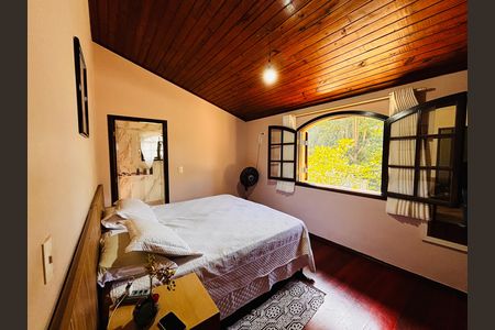 Casa à venda com 600m², 4 quartos e 6 vagas Casa à venda com 600m², 4 quartos e 6 vagasSuíte 2
