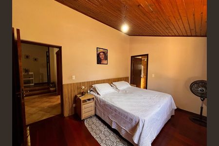 Casa à venda com 600m², 4 quartos e 6 vagas Casa à venda com 600m², 4 quartos e 6 vagasSuíte 2