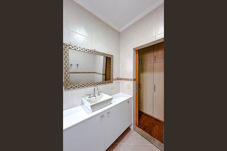 Casa para alugar com 150m², 3 quartos e 2 vagasBanheiro da Suíte