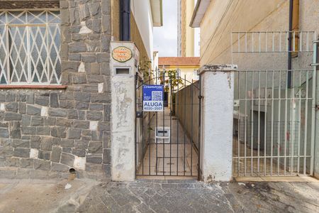 Casa para alugar com 20m², 1 quarto e sem vaga Casa para alugar com 20m², 1 quarto e sem vagaFachada