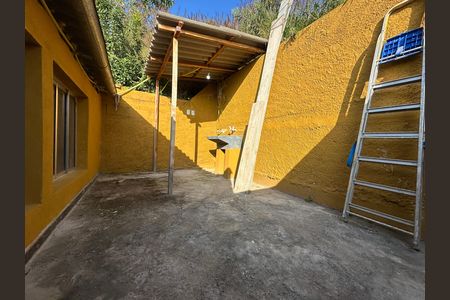 Casa para alugar com 45m², 1 quarto e sem vaga Casa para alugar com 45m², 1 quarto e sem vagaQuintal