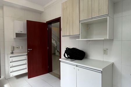 Casa para alugar com 166m², 3 quartos e 4 vagas Casa para alugar com 166m², 3 quartos e 4 vagasCozinha
