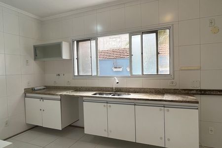 Casa para alugar com 166m², 3 quartos e 4 vagas Casa para alugar com 166m², 3 quartos e 4 vagasCozinha
