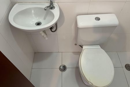Casa para alugar com 166m², 3 quartos e 4 vagas Casa para alugar com 166m², 3 quartos e 4 vagasBanheiro de Serviço