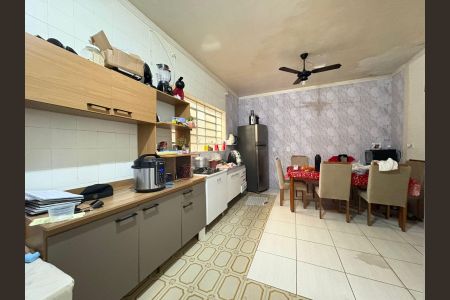 Sala/cozinha de casa à venda com 3 quartos, 120m² em Marechal Rondon, Canoas