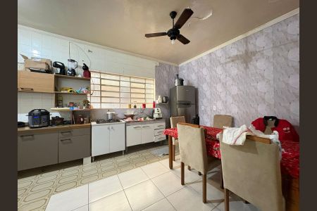 Sala/cozinha de casa à venda com 3 quartos, 120m² em Marechal Rondon, Canoas
