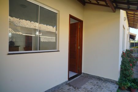 Área externa de casa para alugar com 2 quartos, 70m² em Parque Nanci, Maricá
