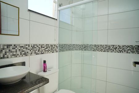 Banheiro do Quarto 2 de casa para alugar com 2 quartos, 70m² em Parque Nanci, Maricá