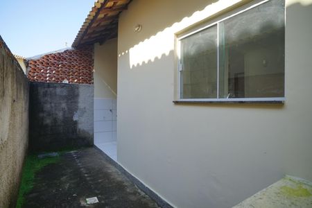 Área externa de casa para alugar com 2 quartos, 70m² em Parque Nanci, Maricá