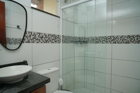 Casa para alugar com 70m², 2 quartos e 1 vaga Casa para alugar com 70m², 2 quartos e 1 vagaBanheiro Social