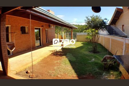 Casa à venda com 169m², 3 quartos e 4 vagas Casa à venda com 169m², 3 quartos e 4 vagasFoto 03
