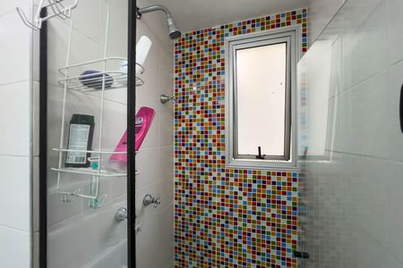 Apartamento à venda com 70m², 3 quartos e 1 vaga Apartamento à venda com 70m², 3 quartos e 1 vagaBanheiro do quarto 1