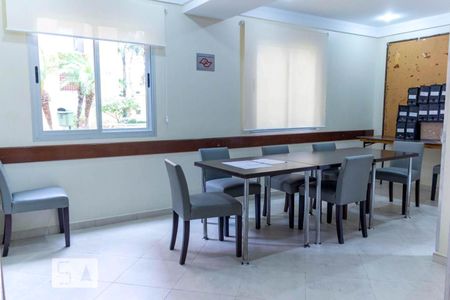 Apartamento à venda com 70m², 3 quartos e 1 vaga Apartamento à venda com 70m², 3 quartos e 1 vagaSalão de festas
