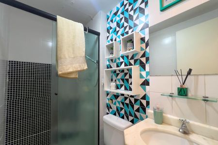 Apartamento à venda com 70m², 3 quartos e 1 vaga Apartamento à venda com 70m², 3 quartos e 1 vagaBanheiro