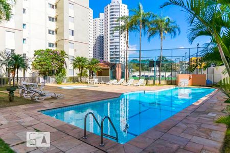Apartamento à venda com 70m², 3 quartos e 1 vaga Apartamento à venda com 70m², 3 quartos e 1 vagaPiscina