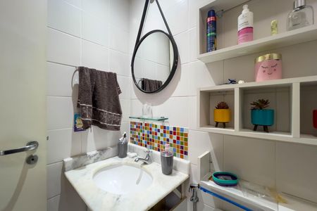 Apartamento à venda com 70m², 3 quartos e 1 vaga Apartamento à venda com 70m², 3 quartos e 1 vagaBanheiro do quarto 1