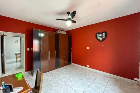 Casa para alugar com 450m², 3 quartos e 3 vagas Casa para alugar com 450m², 3 quartos e 3 vagasCasa 2 - Quarto