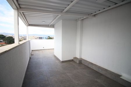 Apartamento à venda com 107m², 2 quartos e 2 vagasCobertura
