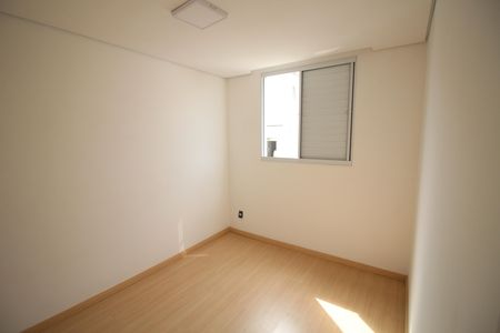 Apartamento à venda com 107m², 2 quartos e 2 vagasQuarto 2