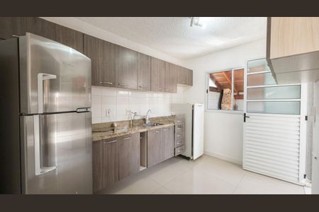 Cozinha de casa de condomínio à venda com 3 quartos, 100m² em Igara, Canoas