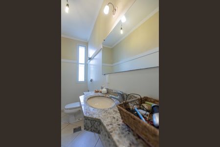 Casa de condomínio à venda com 630m², 6 quartos e 8 vagasLavabo Superior
