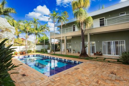 Casa de condomínio à venda com 630m², 6 quartos e 8 vagasQuintal