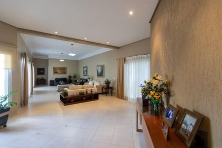 Sala de casa de condomínio à venda com 6 quartos, 630m² em Vila Hollândia, Campinas