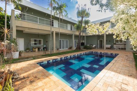 Casa de condomínio à venda com 630m², 6 quartos e 8 vagasQuintal