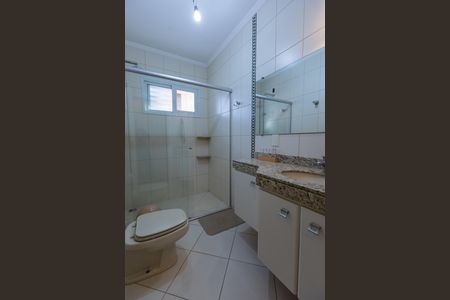 Casa de condomínio à venda com 630m², 6 quartos e 8 vagasBanheiro da Suíte 1