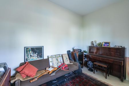 Casa de condomínio à venda com 630m², 6 quartos e 8 vagasQuarto 1