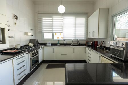 Casa de condomínio à venda com 630m², 6 quartos e 8 vagasCozinha
