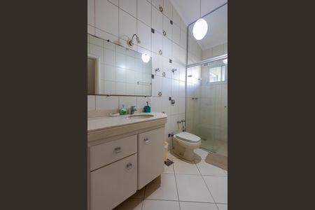 Casa de condomínio à venda com 630m², 6 quartos e 8 vagasBanheiro da Suíte Master