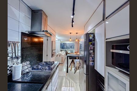 Apartamento à venda com 93m², 3 quartos e 2 vagasCozinha