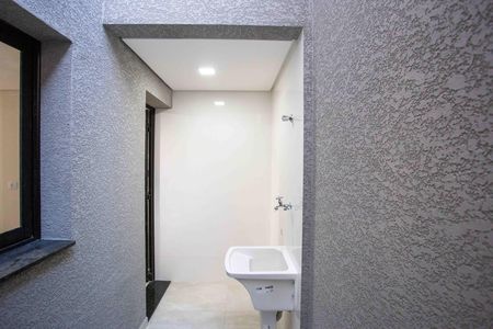 Casa de condomínio à venda com 66m², 2 quartos e 1 vagaÁrea de Serviço