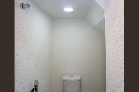 Casa de condomínio à venda com 66m², 2 quartos e 1 vagaLavabo