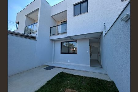 Casa à venda com 124m², 3 quartos e 2 vagas