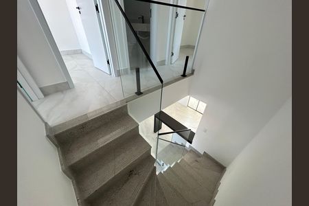 Casa à venda com 124m², 3 quartos e 2 vagas