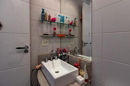 Apartamento para alugar com 120m², 3 quartos e 2 vagasBanheiro da Suíte 2