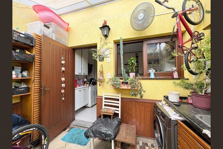 Casa de condomínio à venda com 100m², 2 quartos e 1 vagaÁrea de Serviço/ Churrasqueira 