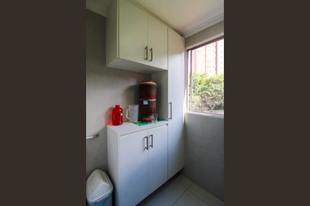 Apartamento à venda com 70m², 3 quartos e 1 vagaÁrea de Serviço