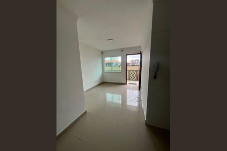 Sala de casa de condomínio para alugar com 3 quartos, 100m² em Vila Gustavo, São Paulo