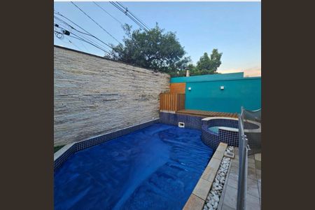 Casa de condomínio à venda com 250m², 3 quartos e 3 vagasFoto 02