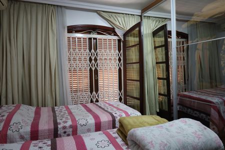 Casa à venda com 600m², 5 quartos e 7 vagasQuarto
