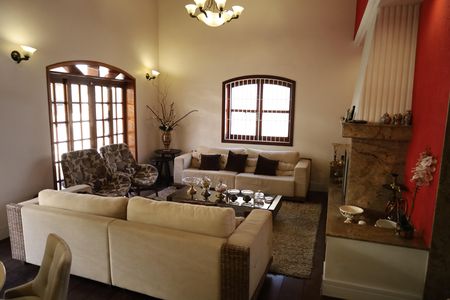Casa à venda com 600m², 5 quartos e 7 vagasSala