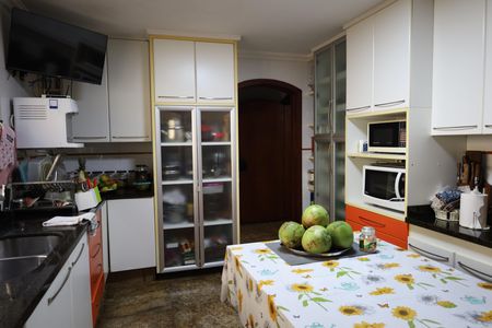 Casa à venda com 600m², 5 quartos e 7 vagasCozinha