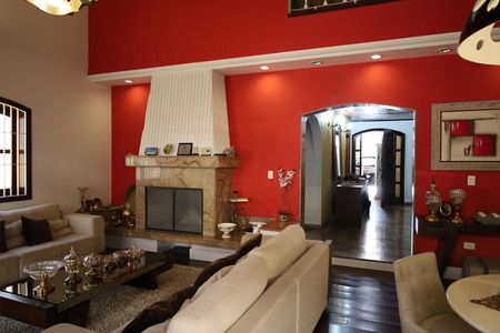 Casa à venda com 600m², 5 quartos e 7 vagasSala