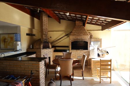 Casa à venda com 600m², 5 quartos e 7 vagasÁrea comum