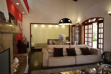 Casa à venda com 600m², 5 quartos e 7 vagasSala